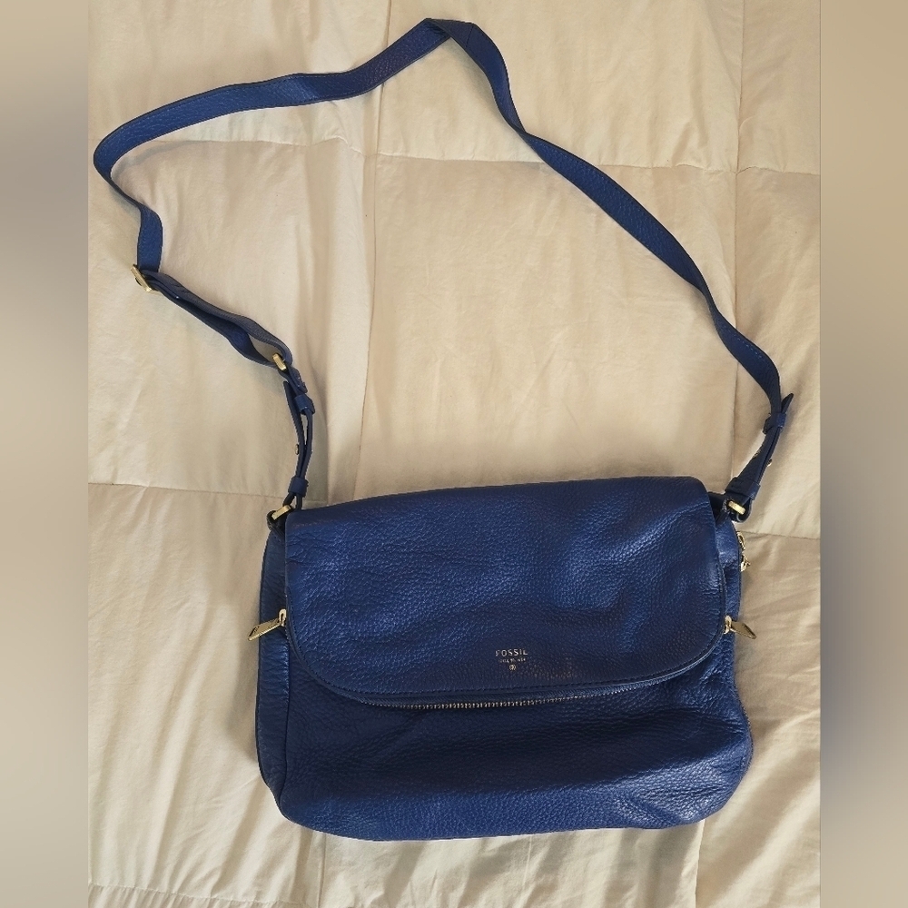 Fossil Preston Pebbled Grain Leather Royal Blue Foldover Zippered XBody Handbag